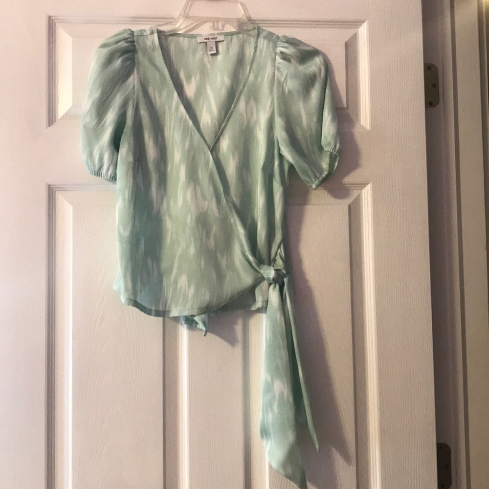 A Teal and White  cropped Top✨